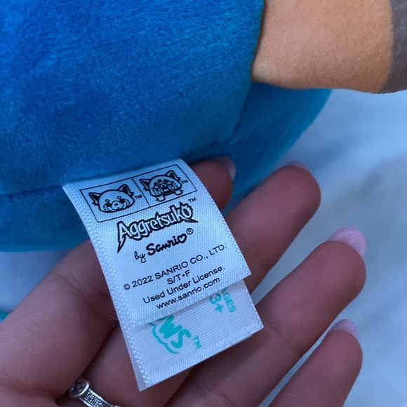 Aggretsuko 6 inch squishmallow - Picture 3 of 4